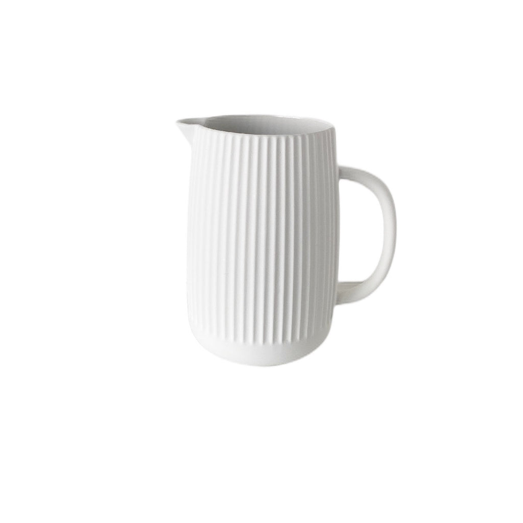Flax | amity ceramic jug | 20cm | snow white