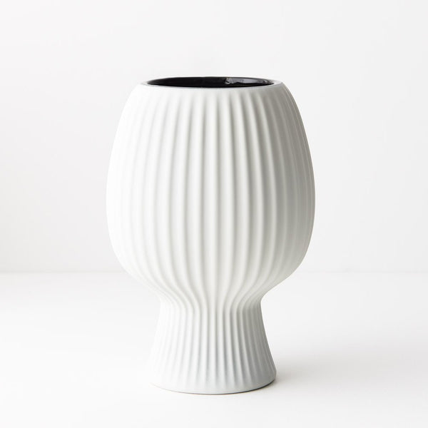Floral Interiors | annix vase #1 | white