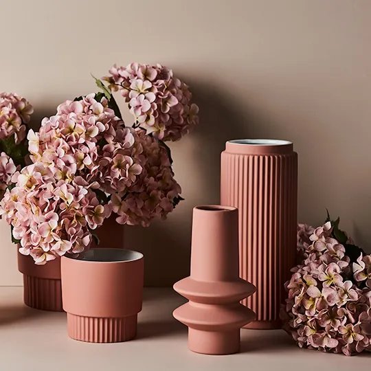 Floral Interiors | culotta vase #1 | pink - styled
