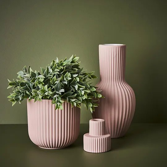 Floral Interiors | palina ceramic vase #3 | light pink - styled