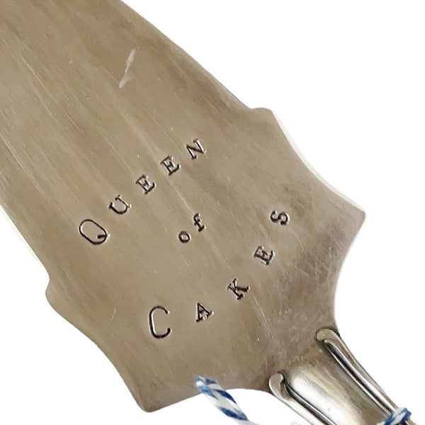 mondocherry - antique silverware cake server | "queen of cakes" - close