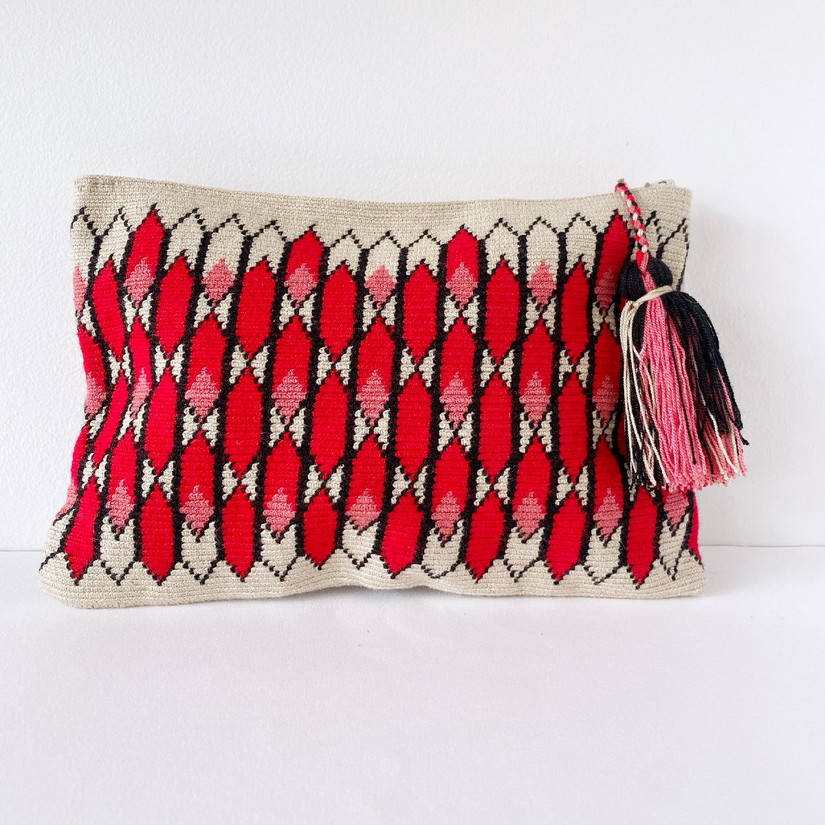 Guanabana | clutch GRENADINES | red