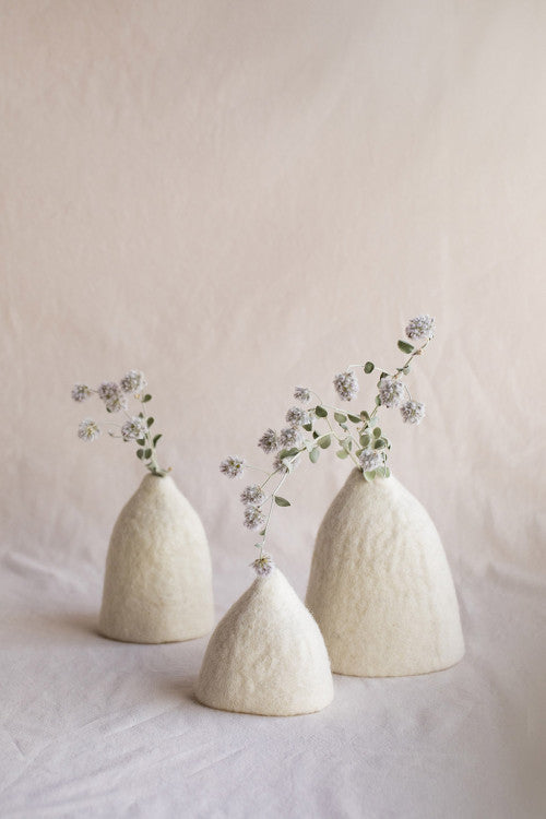 Muskhane | felt tinkerbell vase set | natural