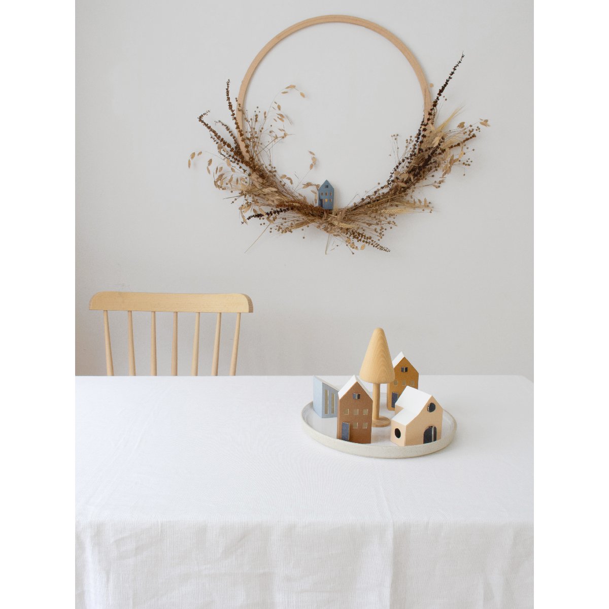 mondocherry - Jurianne Matter | TUS tiny houses - table