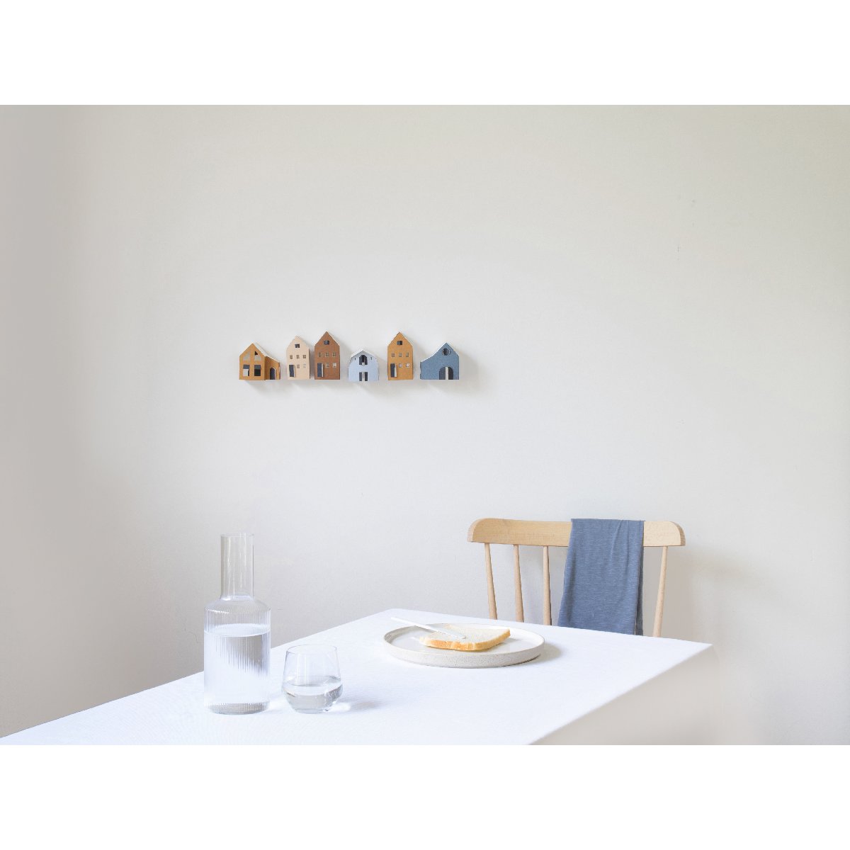 mondocherry - Jurianne Matter | TUS tiny houses - wall
