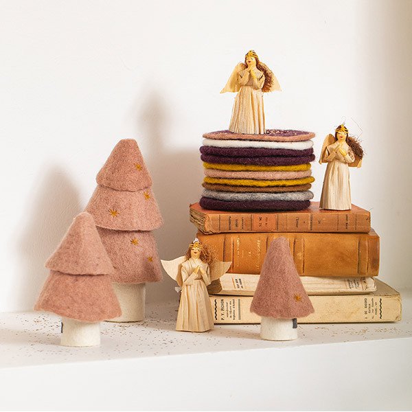 Muskhane | felt Christmas tree decoration | rose quartz - shelf