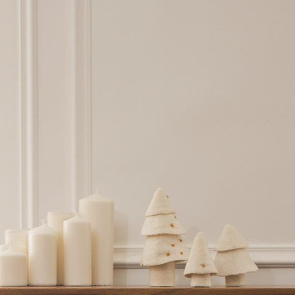 Muskhane | felt Christmas tree decoration | white - shelf