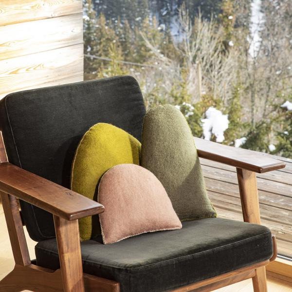 Muskhane | himal felt cushion | quartz pink | small - chair