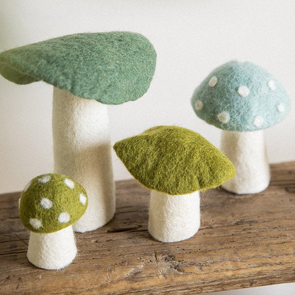 Muskhane | felt mushroom | small | anise - bench