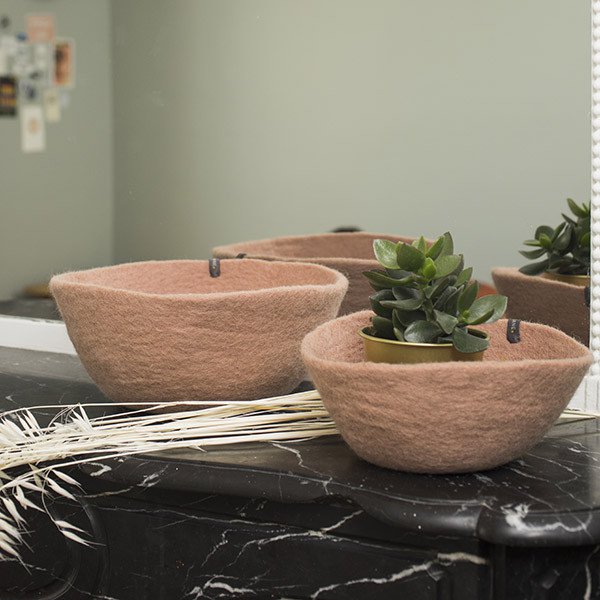 Muskhane | plain calabash bowl | quartz pink - close