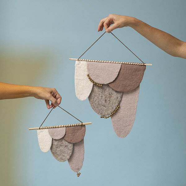 Muskhane | felt scale wall hanging | ash grey | mini - hold
