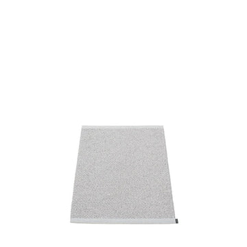 Pappelina | svea mat | grey metallic light grey - 60cm x 85cm