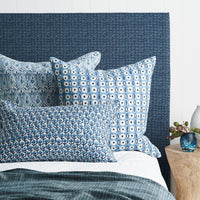 Walter G | praiano linen cushion | riviera - bed2