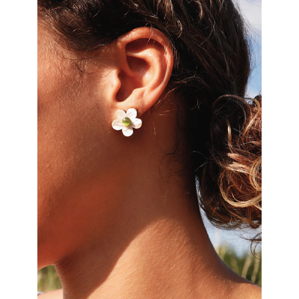 mondocherry | Wolf & Moon | mini bloom stud earrings | white pearl - close